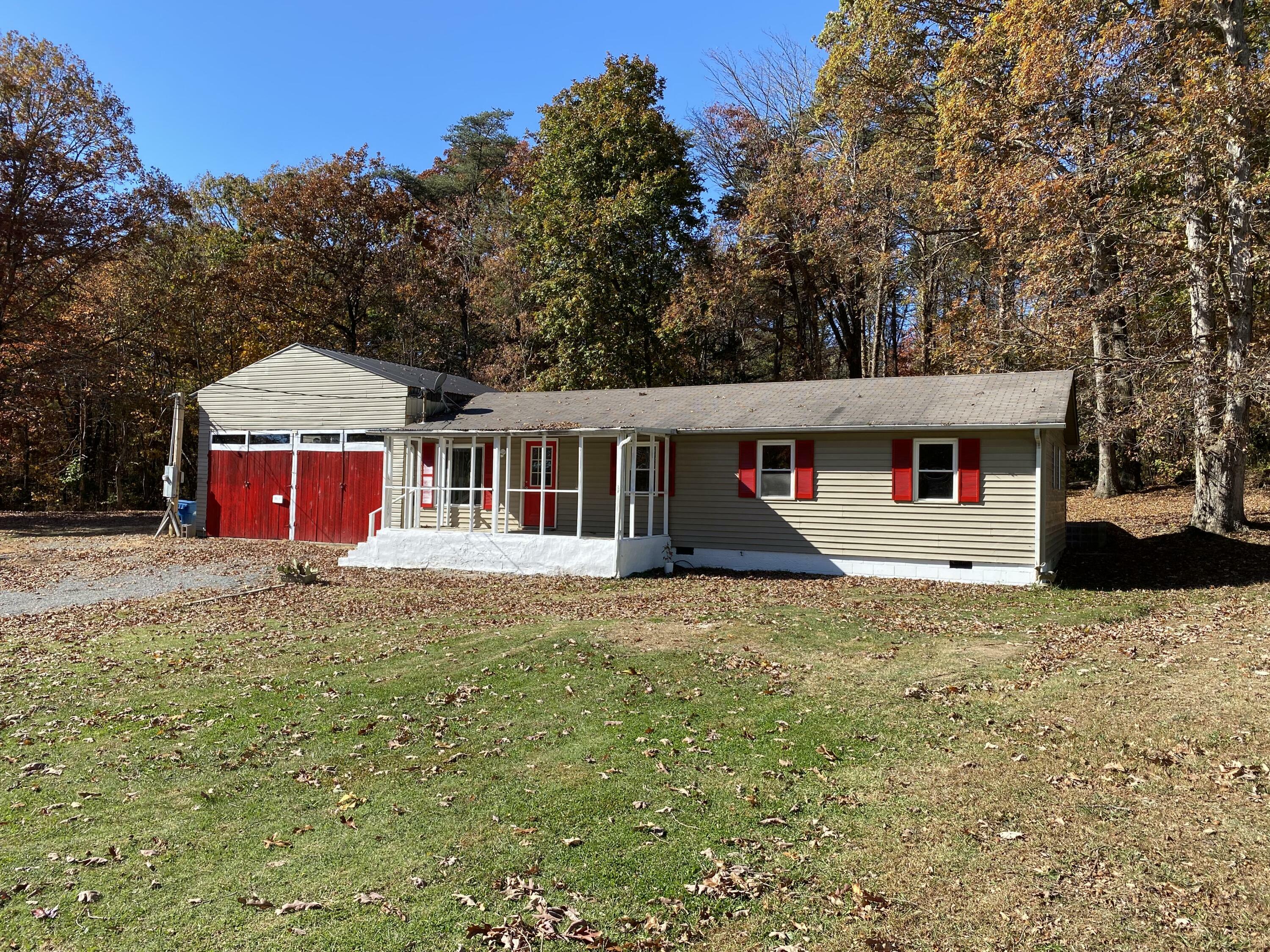 Property Photo:  104 Gray Rd  TN 37377 