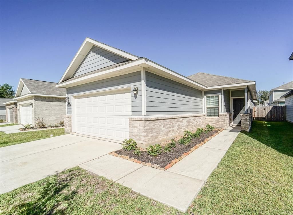 Property Photo: 16723 Rover TX 77365