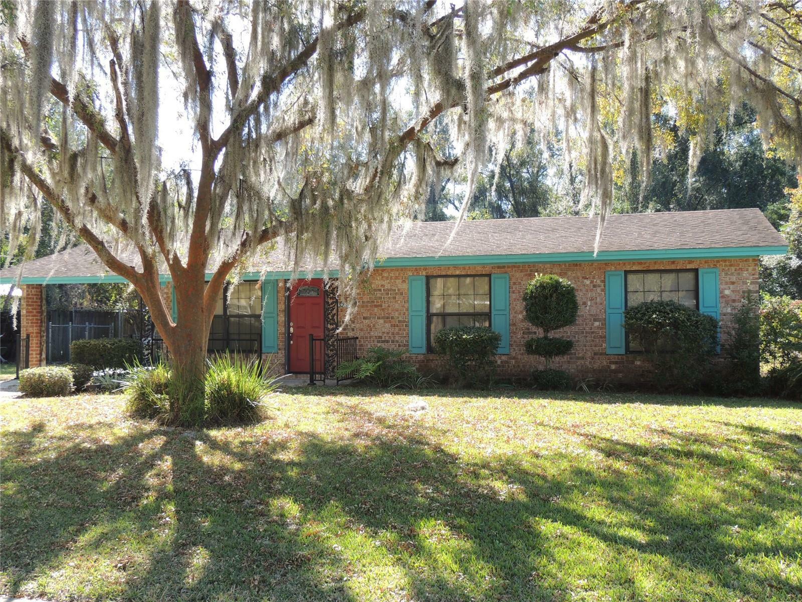 Property Photo:  3239 NW 44th Place  FL 32605 