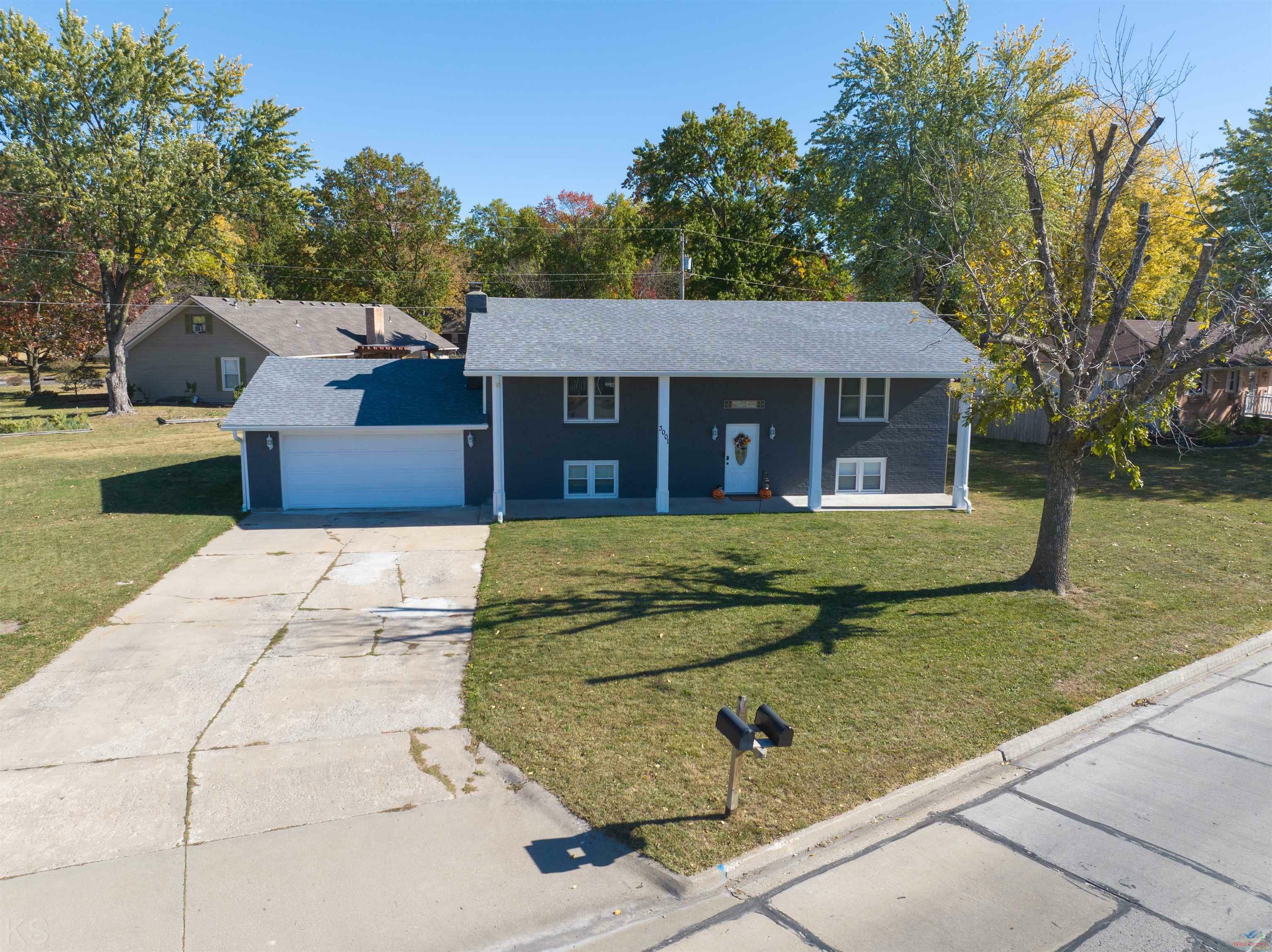 Property Photo: 3001 Clarendon MO 65301