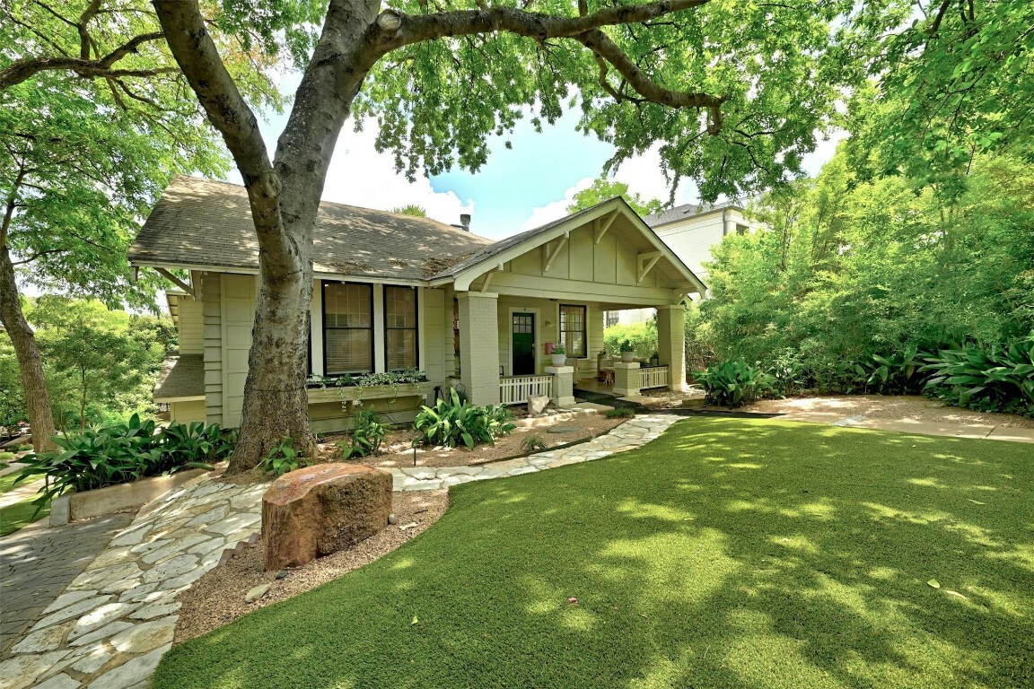 Property Photo:  1217 Castle Hill Street  TX 78703 