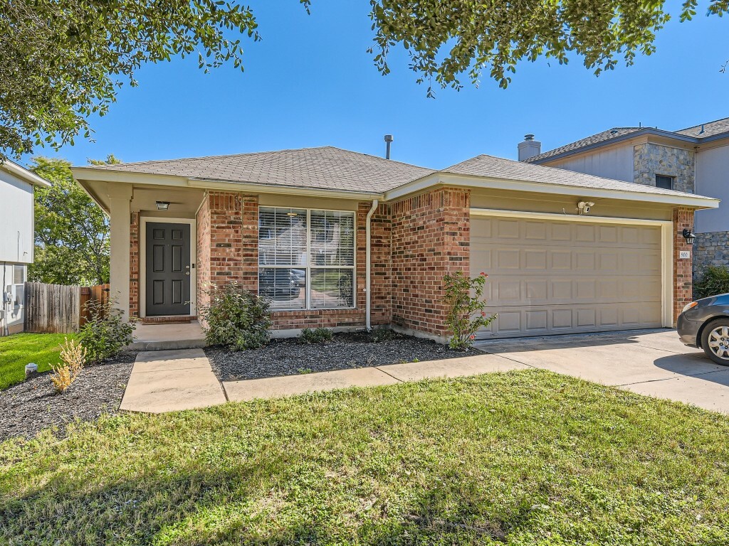 Property Photo: 900 Flatters Way TX 78660