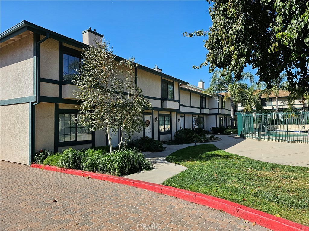 Property Photo:  15230 Roxford Street 16  CA 91342 