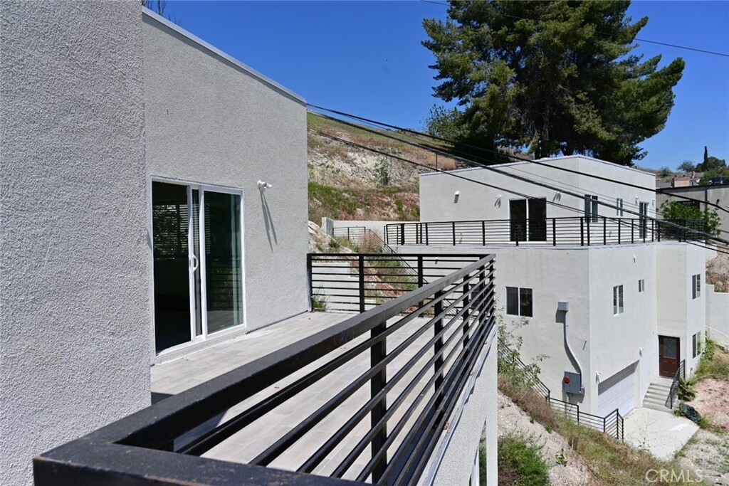 Property Photo:  4115 Jennings Drive  CA 90032 