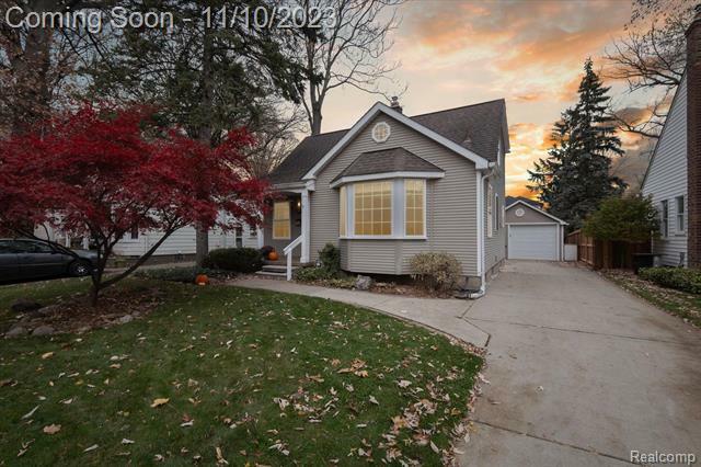 Property Photo:  814 N Rembrandt Avenue  MI 48067 