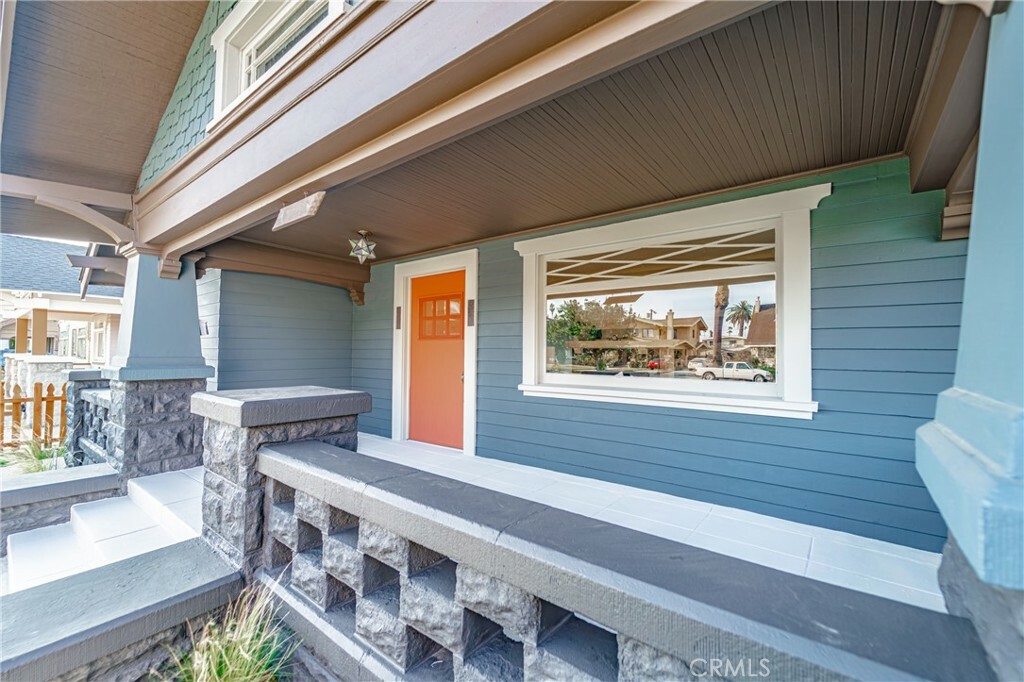 Property Photo:  1611 W 48th Street  CA 90062 