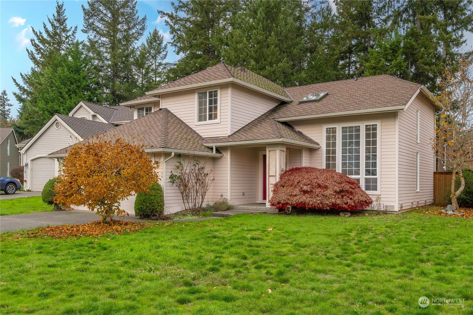 Property Photo:  25724 SE 40th St  WA 98029 