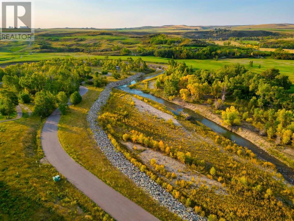 Property Photo: 930 Creekside Drive West AB T0K0K0