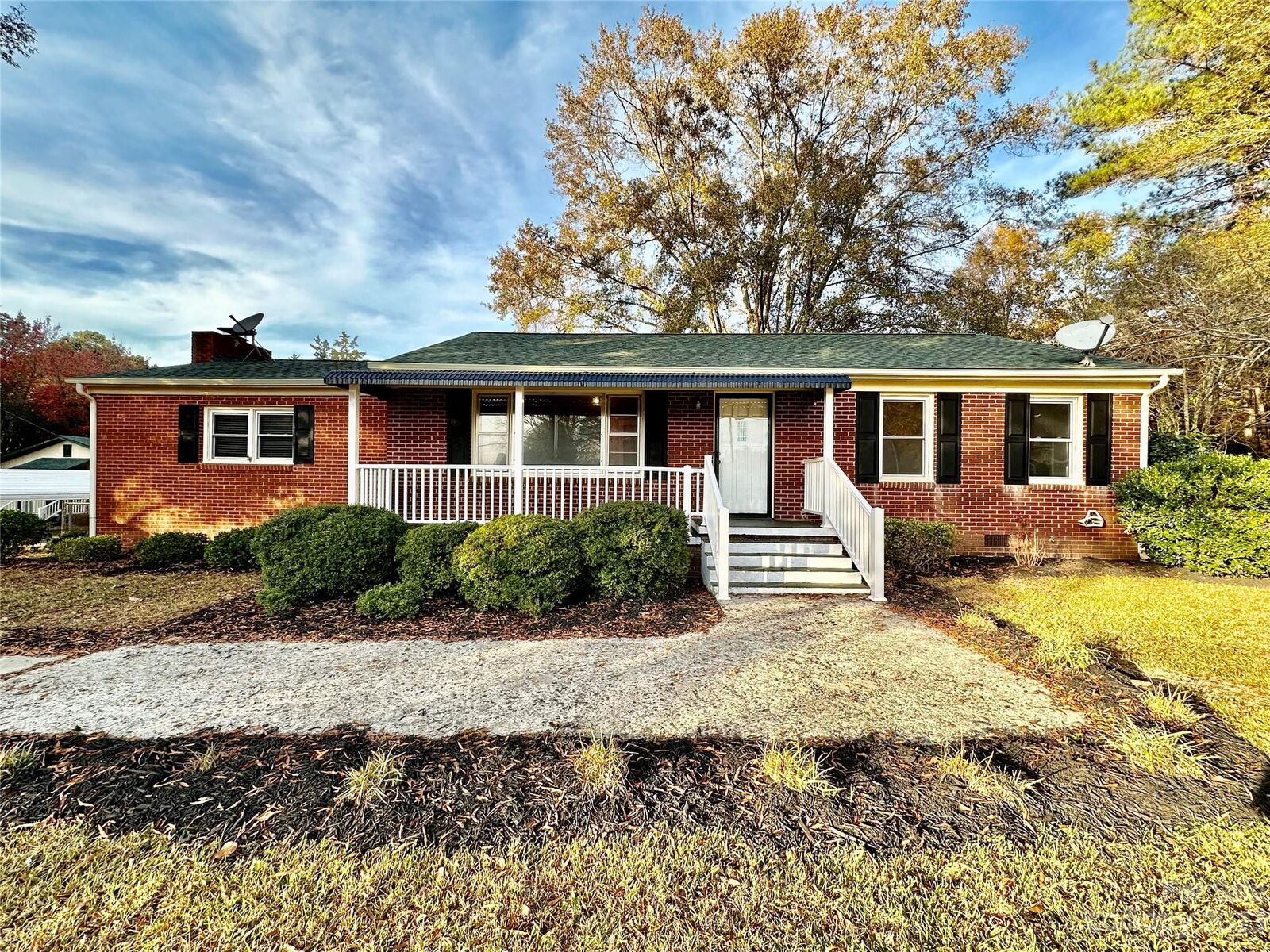 Property Photo: 4747 Great Falls Highway SC 29055