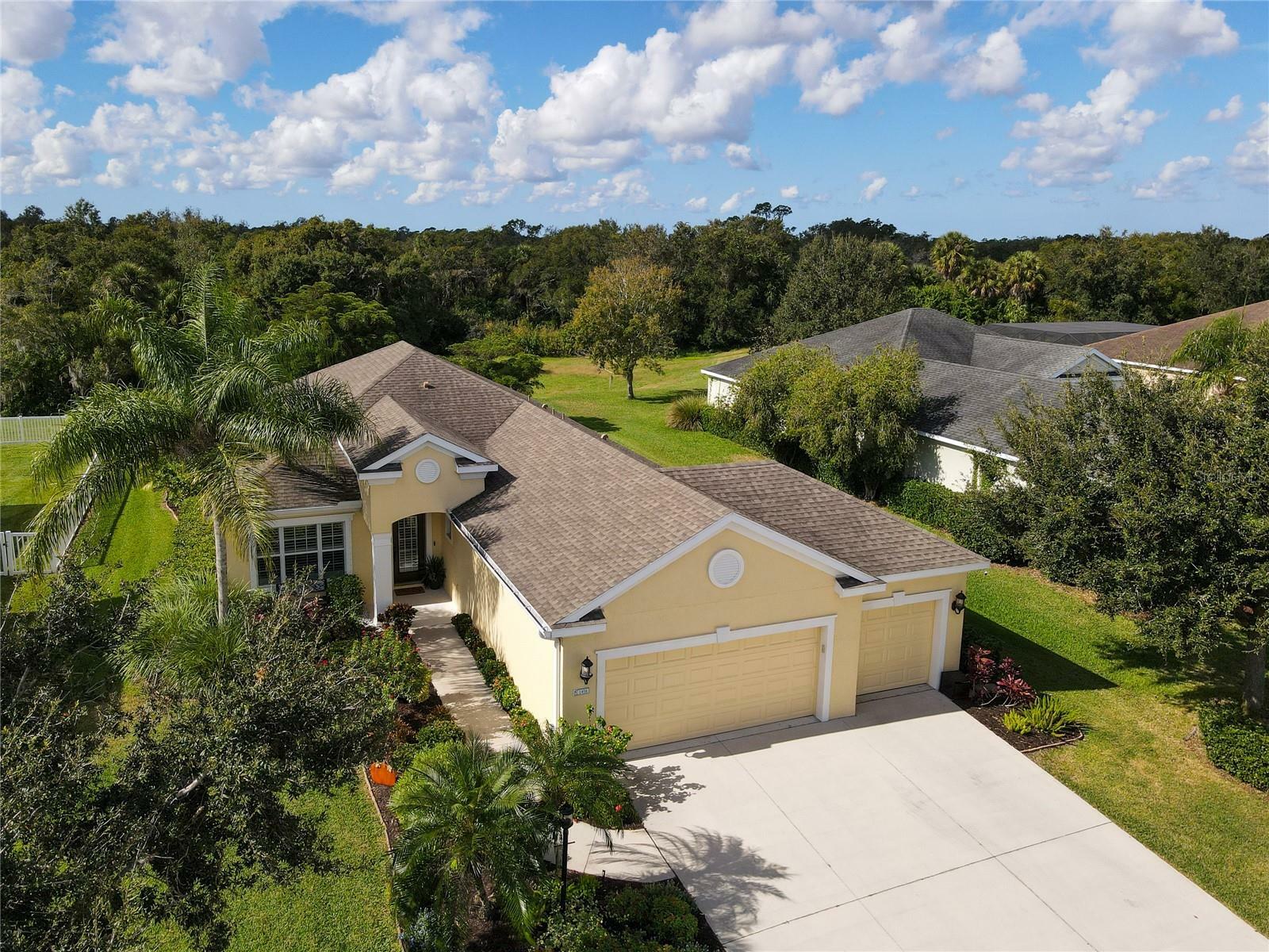 Property Photo:  1456 Hickory View Circle  FL 34219 