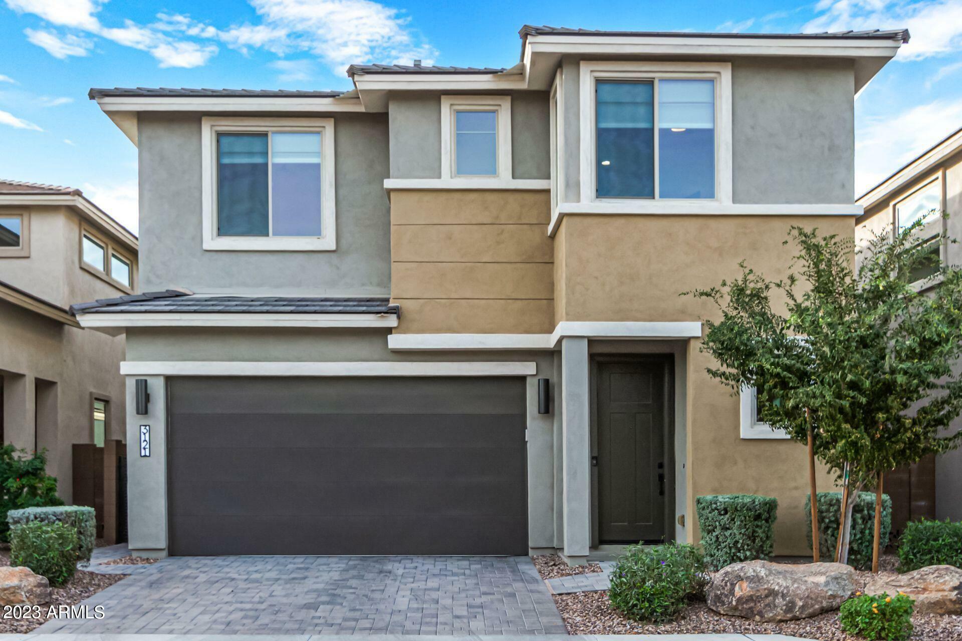 Property Photo: 3121 E Louise Drive AZ 85050