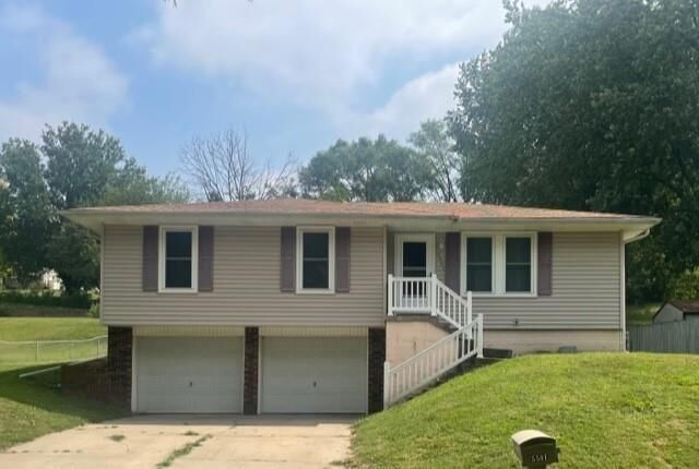 Property Photo:  5501 S 14th Street  MO 64504 