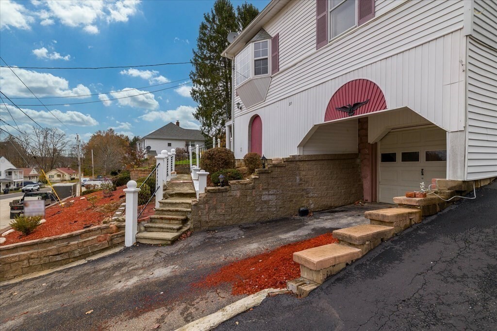Property Photo: 31 Warren St MA 01550