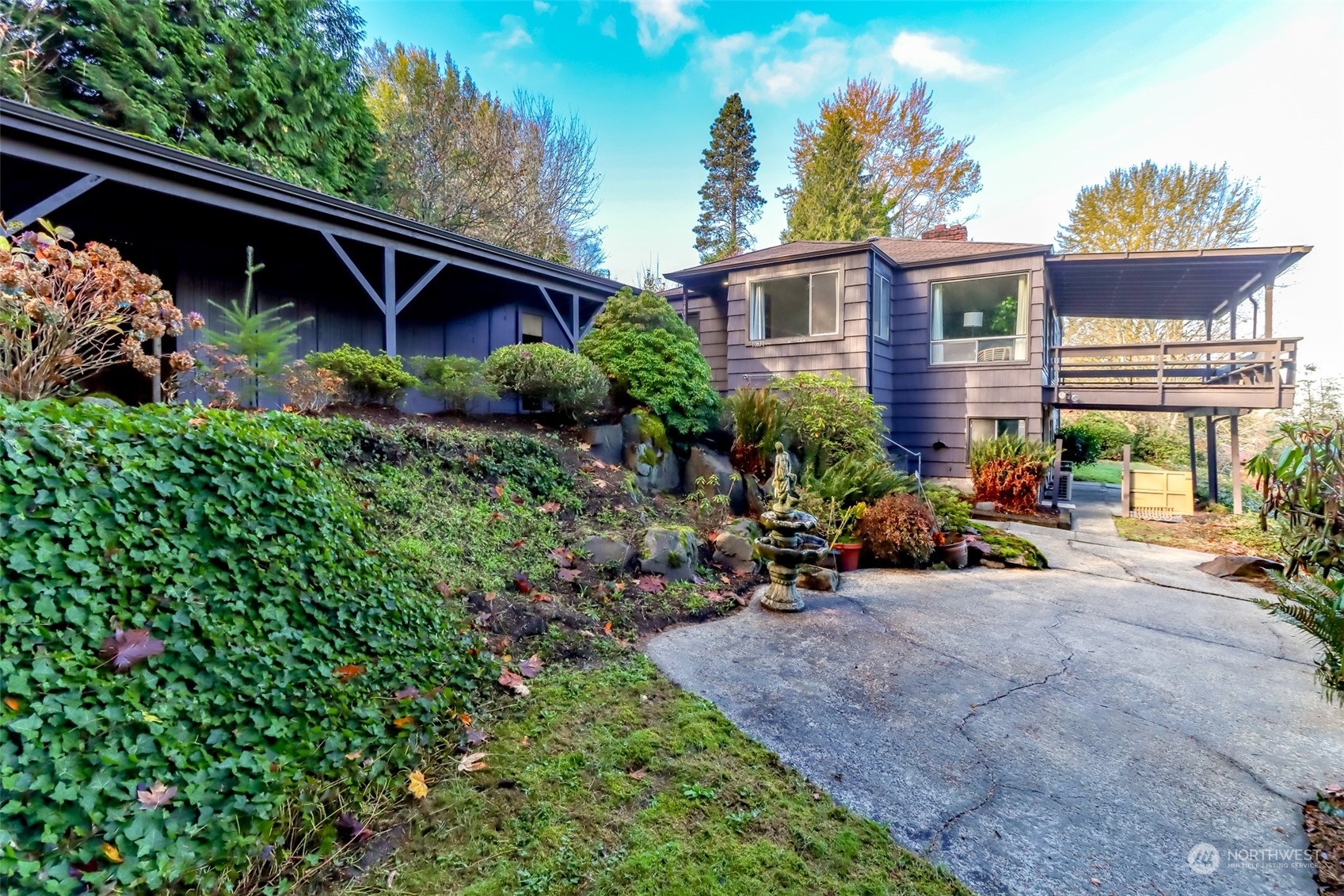 Property Photo:  10831 Aqua Way S  WA 98168 