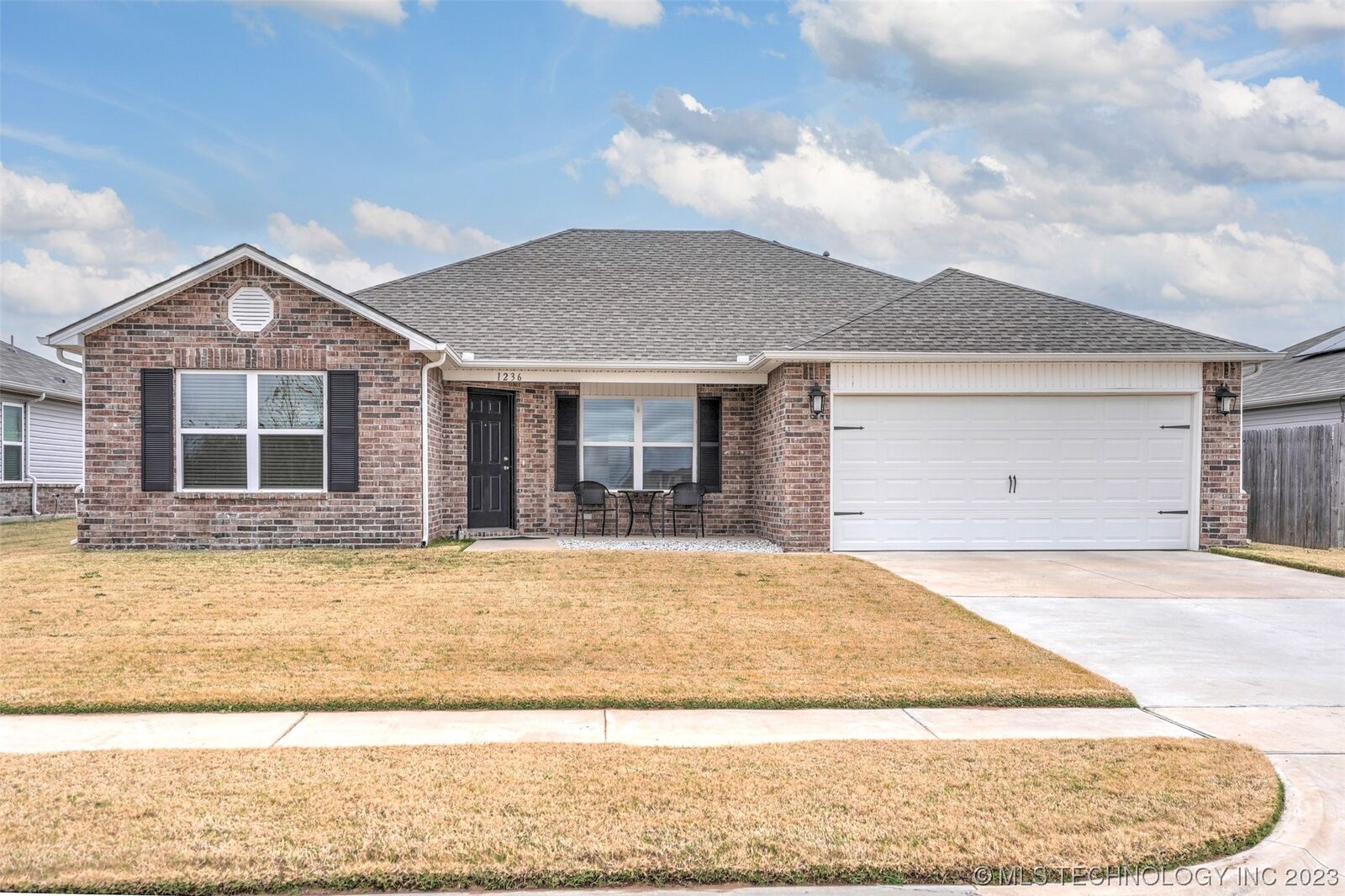 Property Photo:  1236 E Toledo Street  OK 74012 