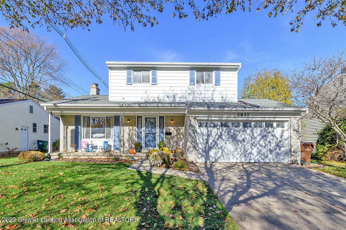 Property Photo:  2837 Greenbriar Avenue  MI 48912 