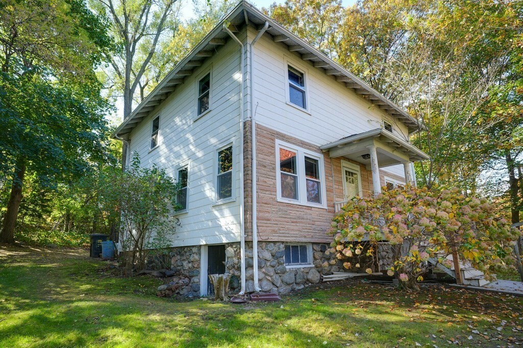 Property Photo:  72 Nashua Street  MA 01801 