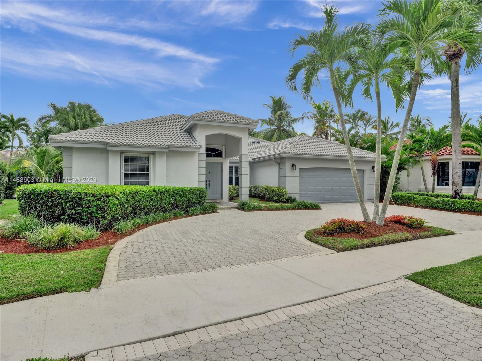 Property Photo:  2587 Jardin Court  FL 33327 