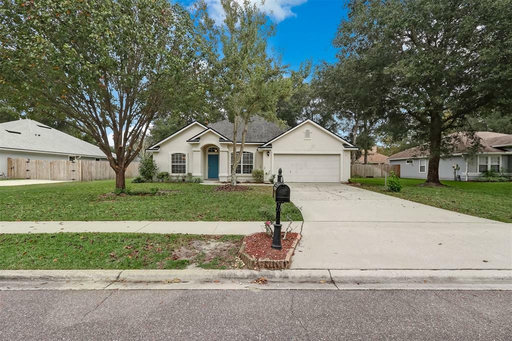 Property Photo:  86234 Meadowwood Drive  FL 32097 