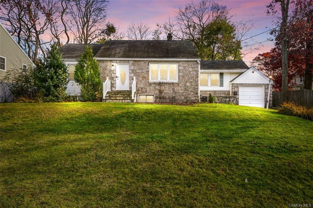 Property Photo:  12 Willow Drive  NY 10901 