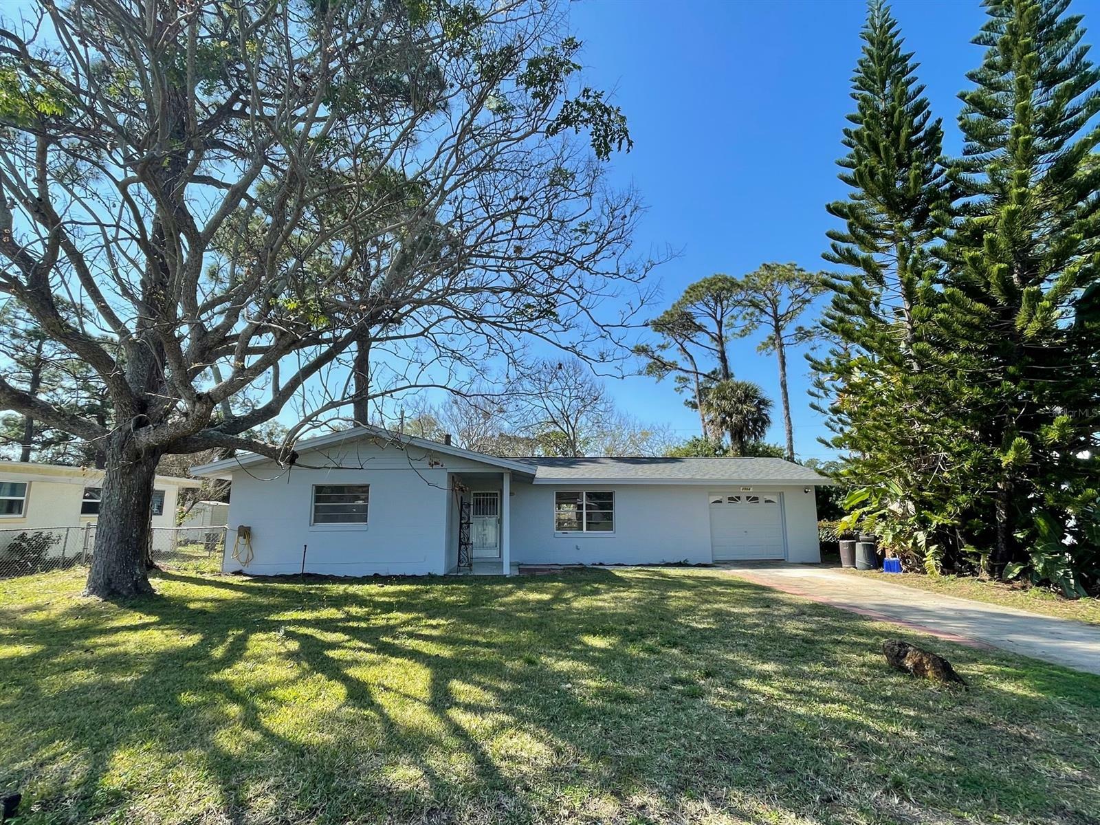 Property Photo:  2504 Crestwood Avenue  FL 32168 