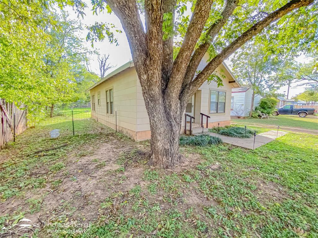 Property Photo:  2807 Russell Avenue  TX 79605 