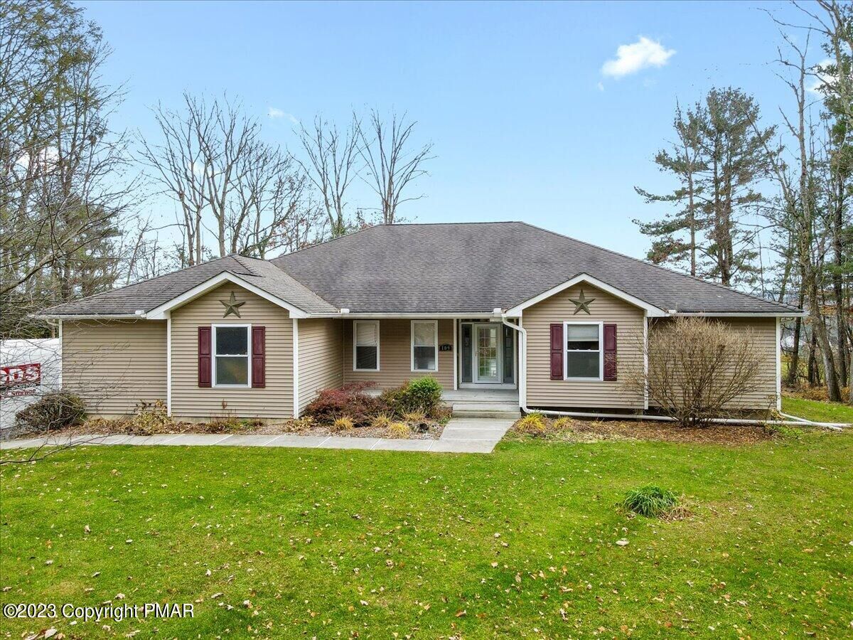 Property Photo: 109 Spring House Drive PA 18353