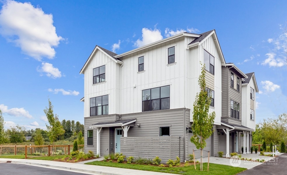 Property Photo: 13423 35th (Unit 6C) Drive SE WA 98012