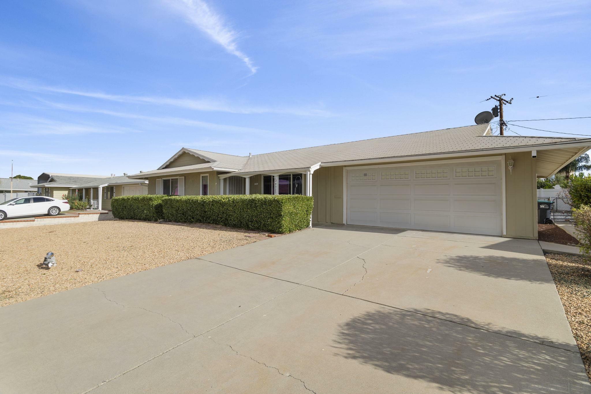 Property Photo:  29020 Glen Oaks  CA 92586 