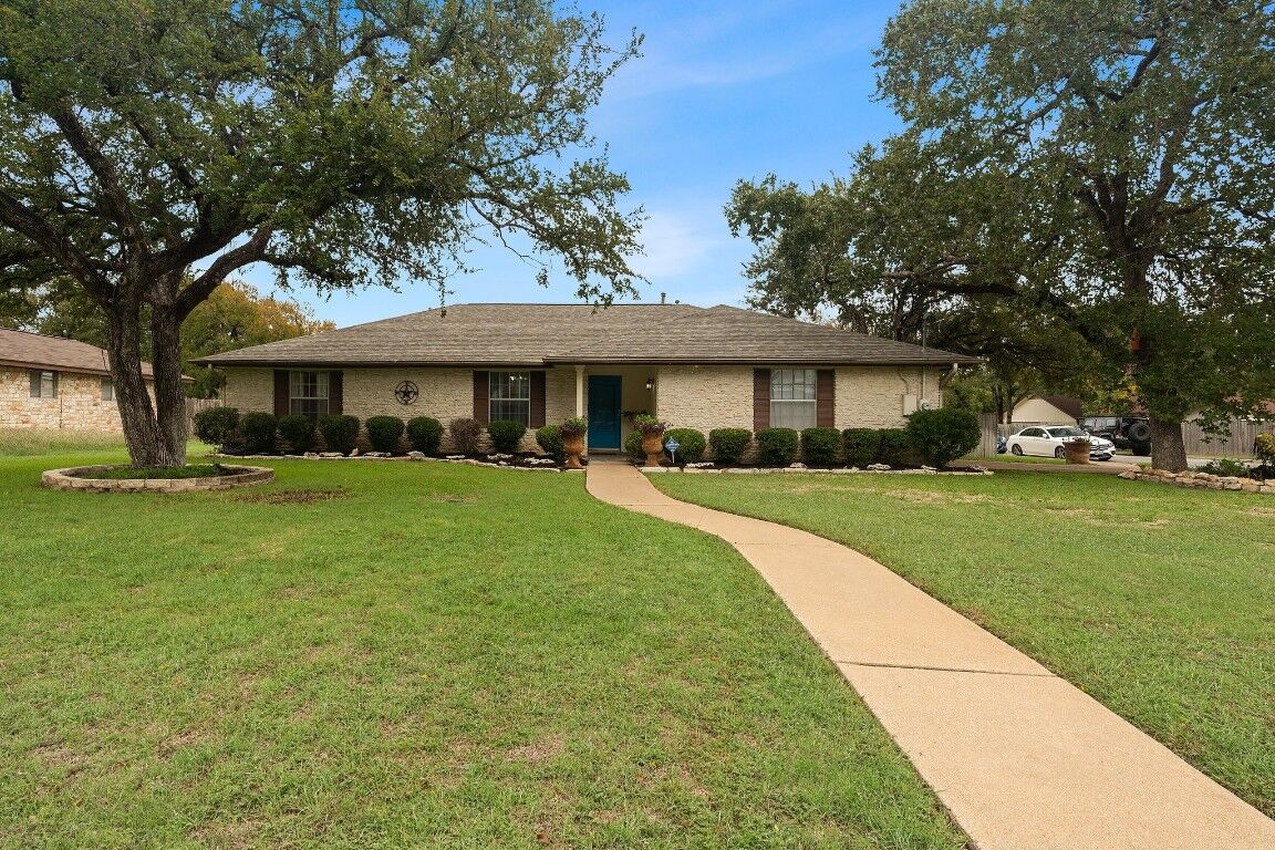Property Photo:  3401 Broken Spoke Trail  TX 78628 