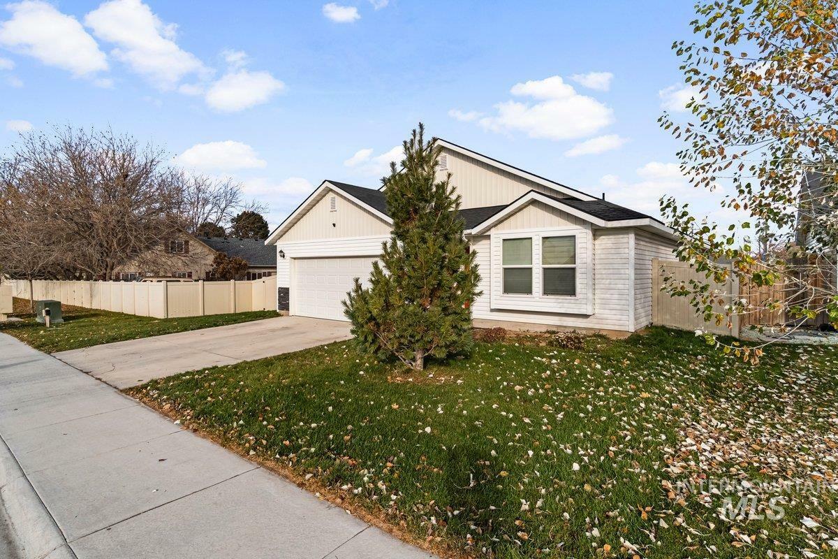 Property Photo: 12576 Delphia Street ID 83607