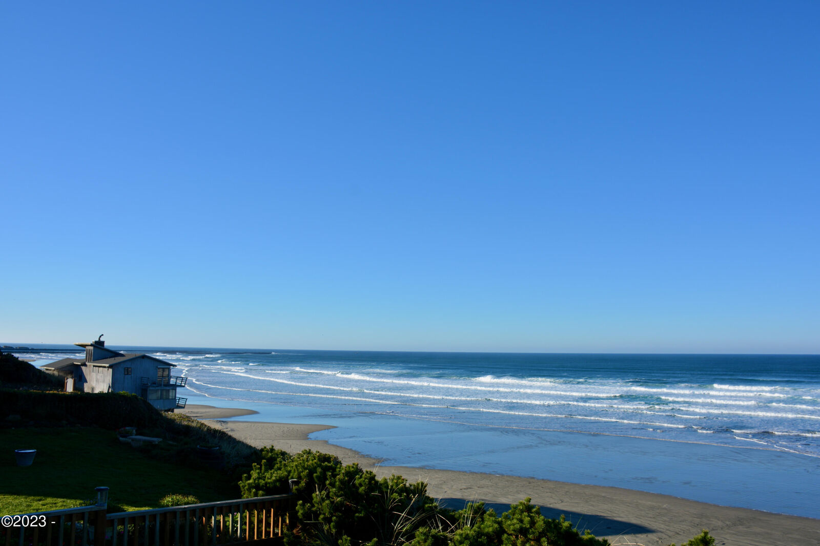 Property Photo: 970 SW Mark Street OR 97365