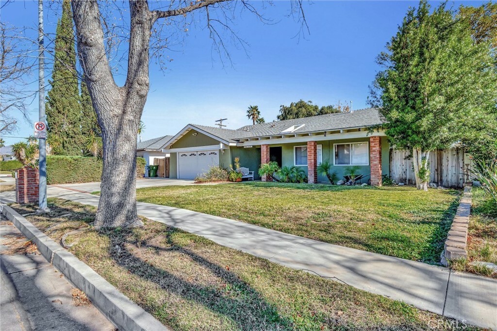 Property Photo:  7752 Vicky Avenue  CA 91304 