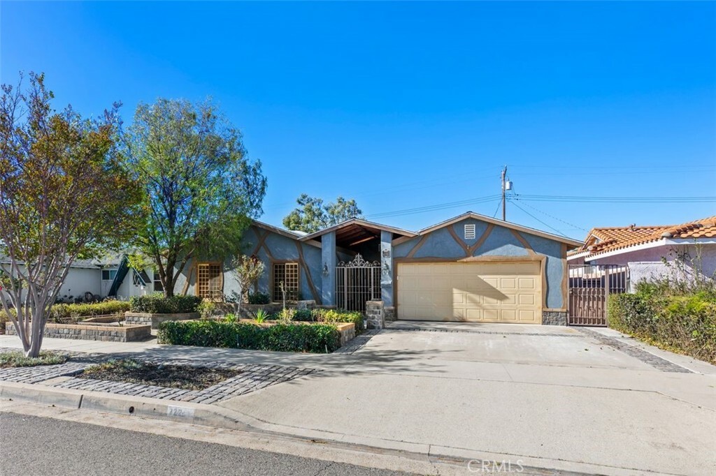 Property Photo: 722 N Clinton Street CA 92867