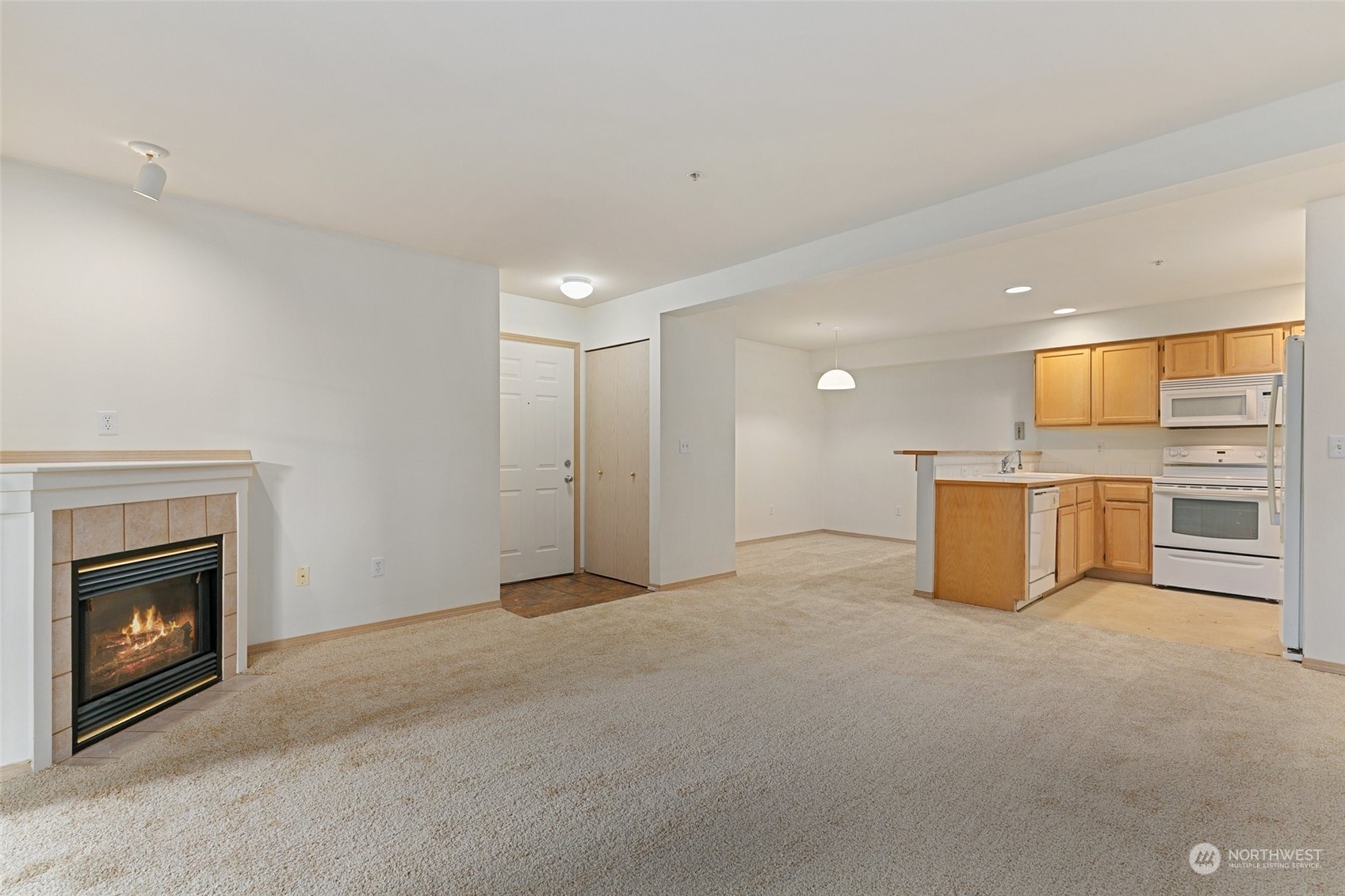 Property Photo: 1001 W Casino Road G102 WA 98204