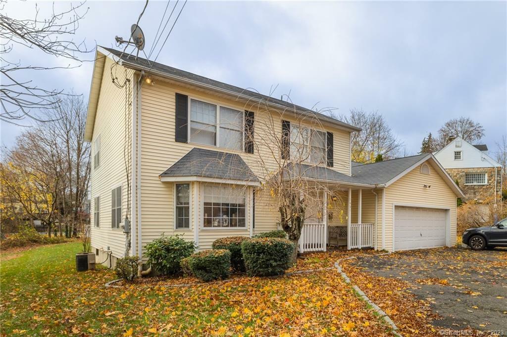 Property Photo:  1451 Brooklawn Avenue  CT 06825 