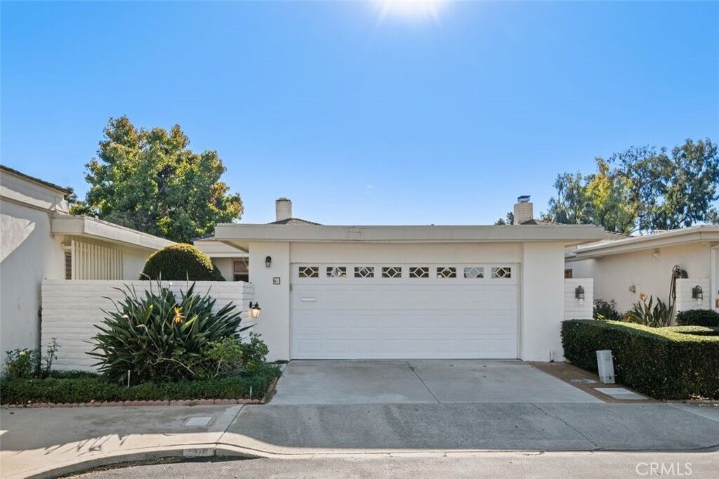 Property Photo: 61 Seton CA 92612