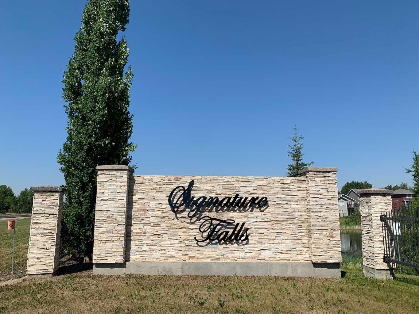 Property Photo:  8630 72 Avenue  AB T8X 0N9 