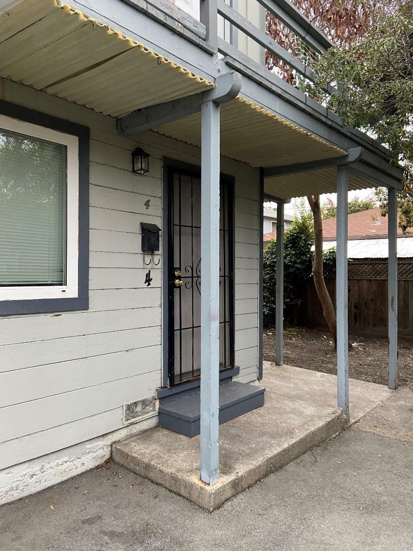 Property Photo:  1634 Kentfield Avenue 4  CA 94061 