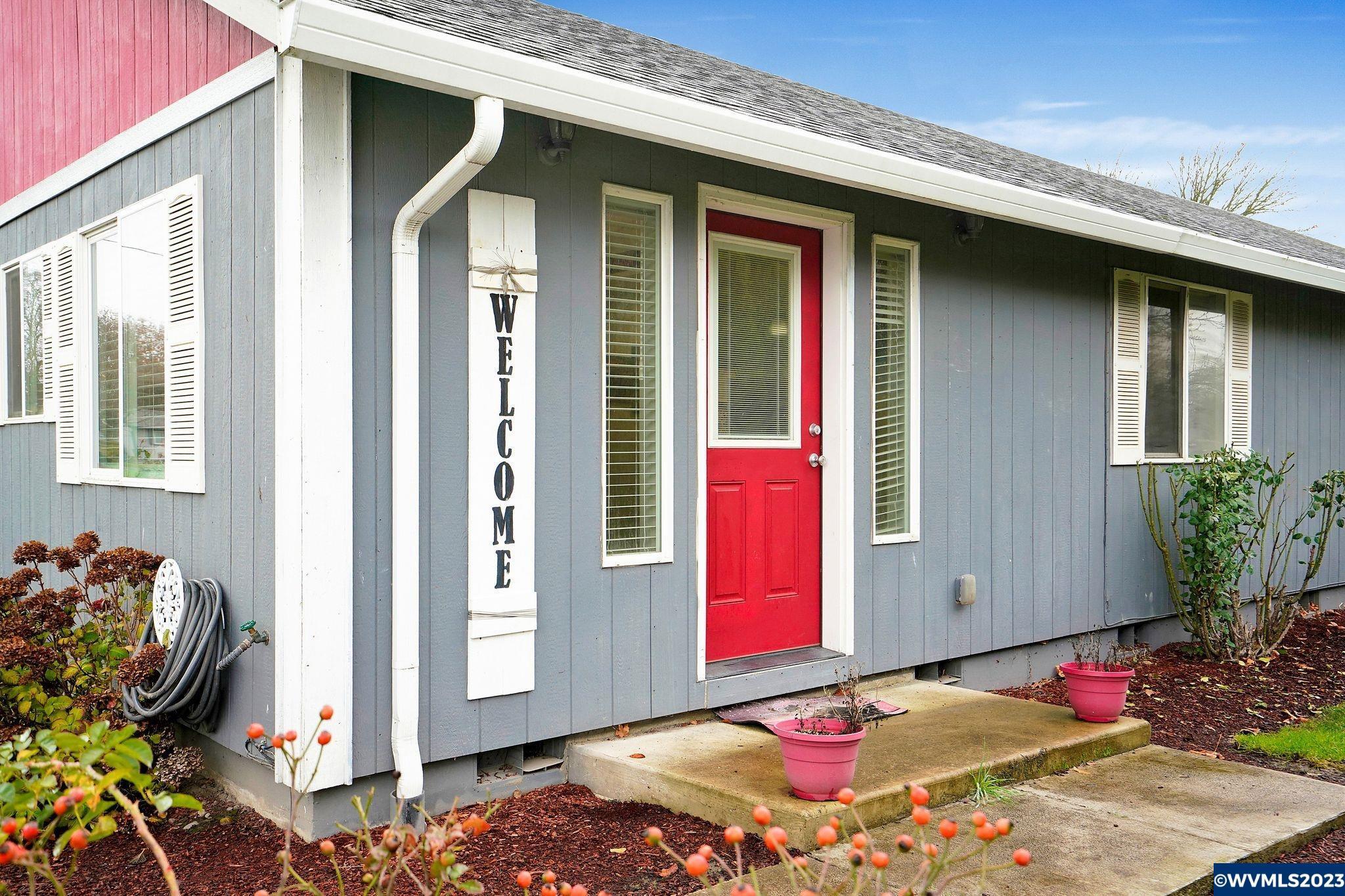 Property Photo:  116 E 1st St  OR 97348 