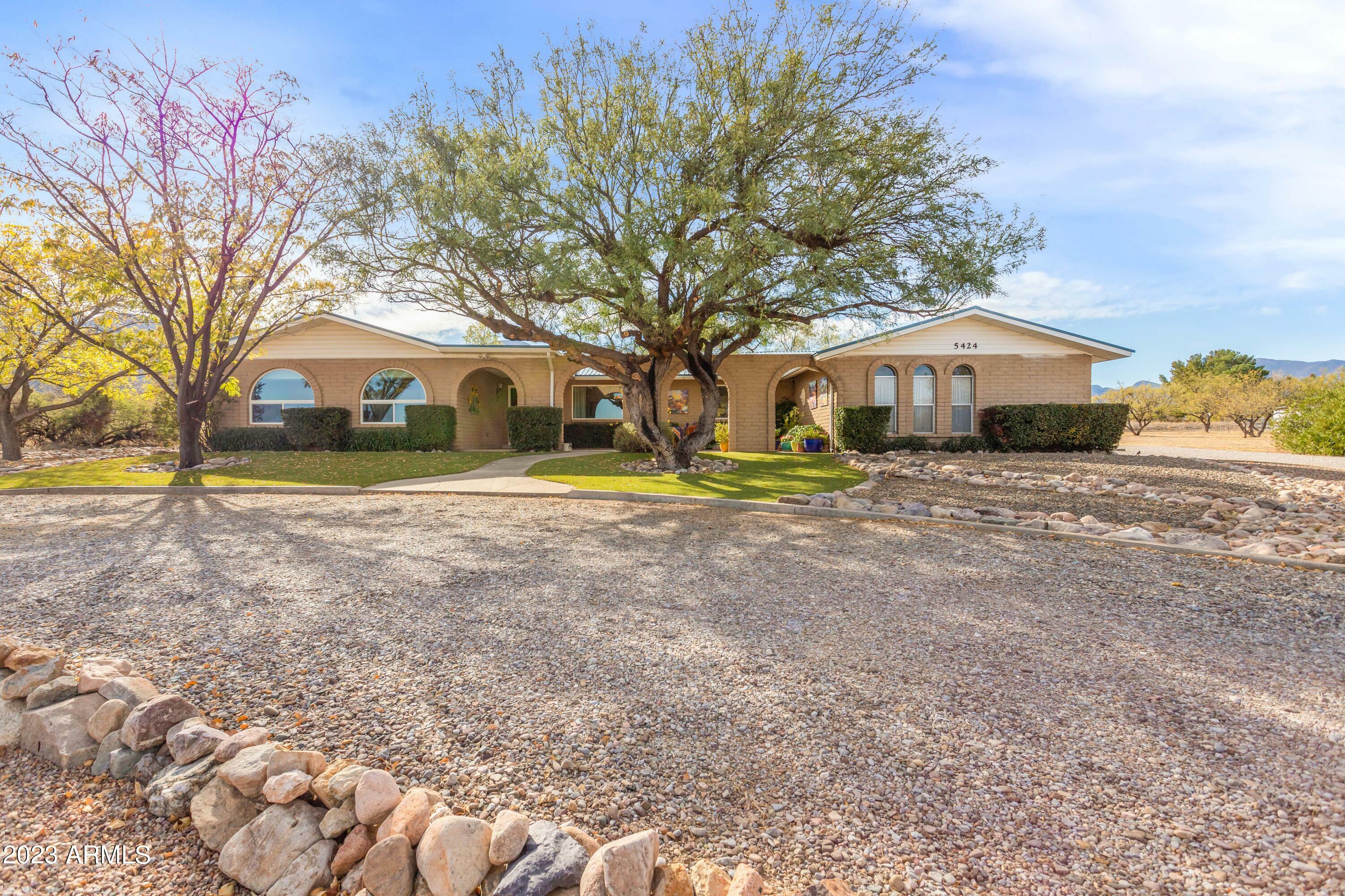 Property Photo:  5424 S Apache Avenue  AZ 85650 