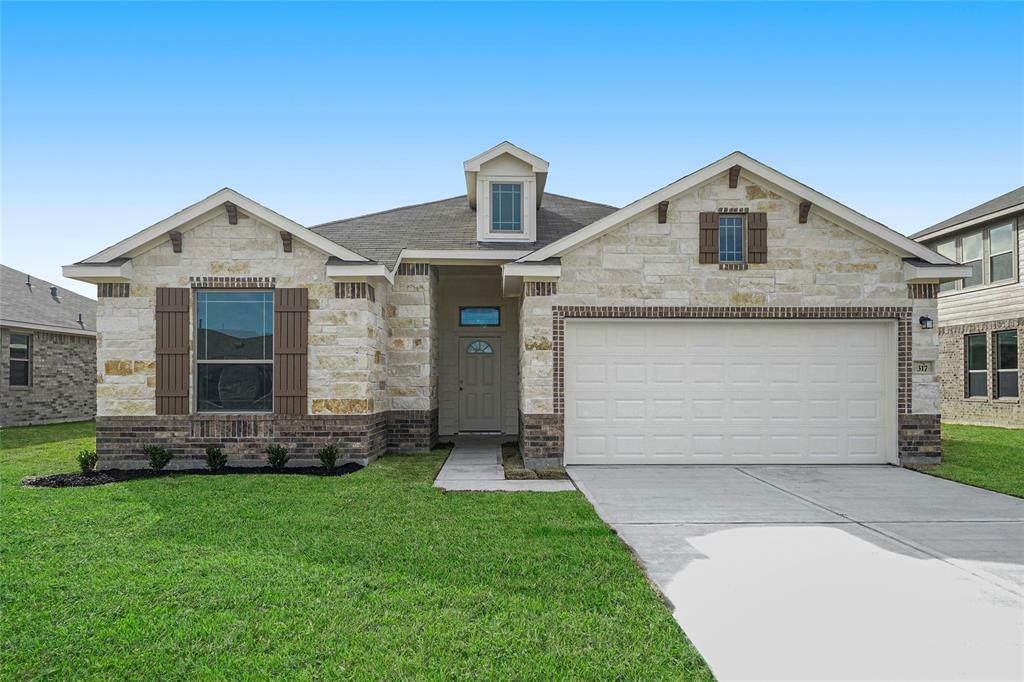 Property Photo:  107 Little Spring Court  TX 77514 