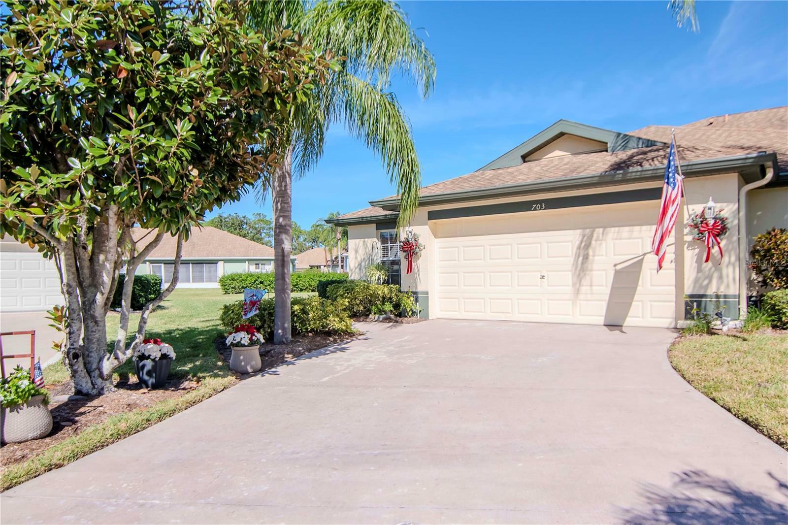 Property Photo: 703 Tilbury Court FL 33573