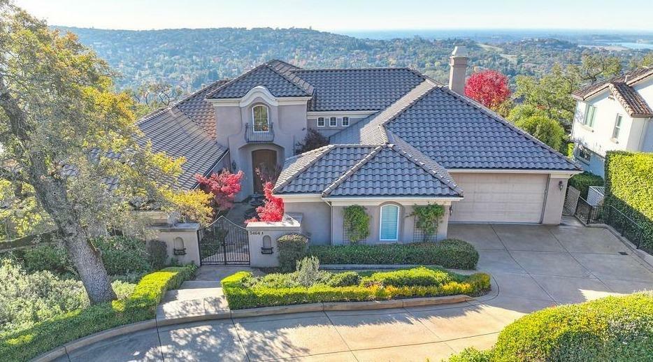 Property Photo: 5464 Sur Mer Drive CA 95762