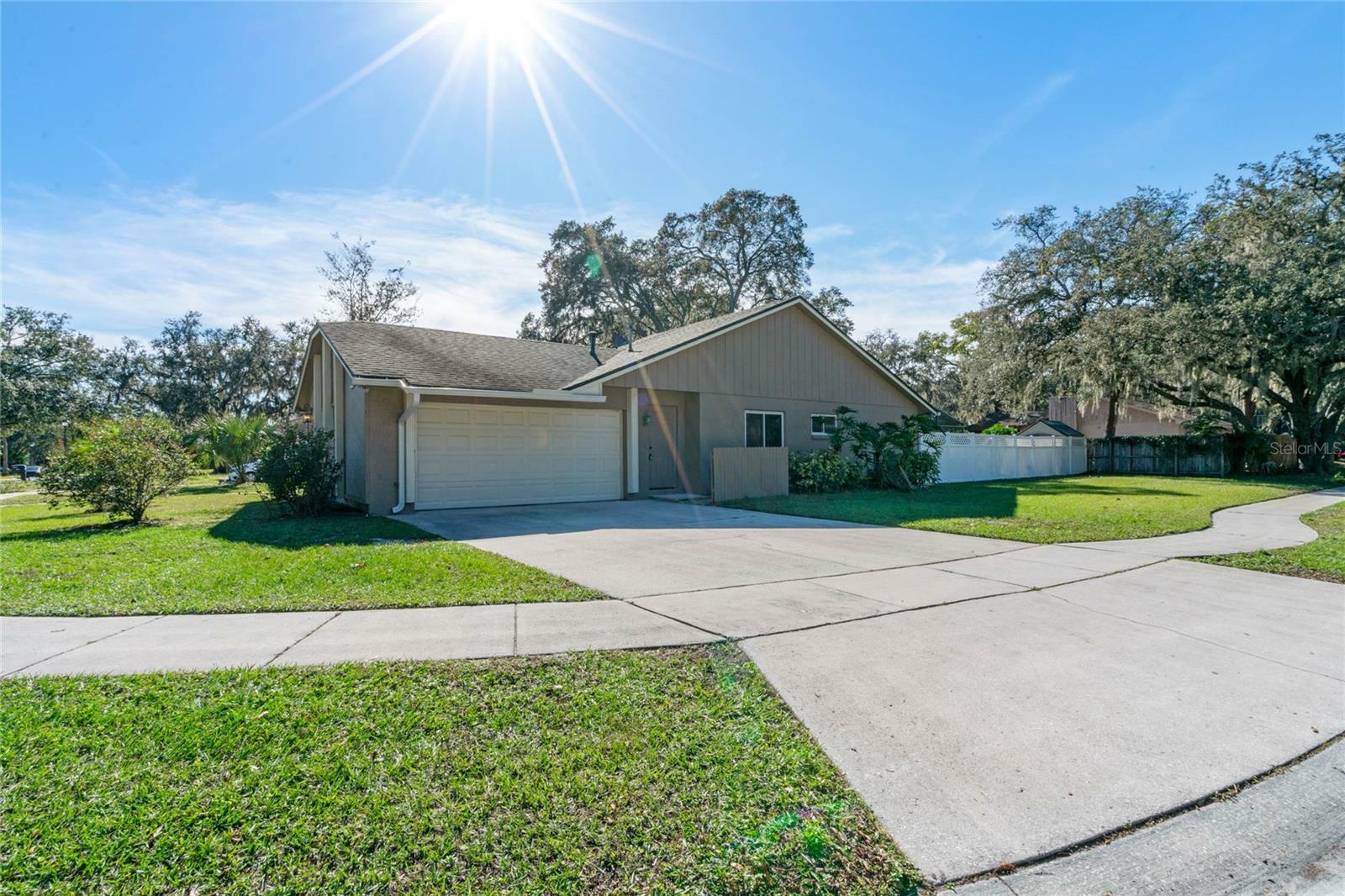 Property Photo:  3512 Premier Drive  FL 32707 