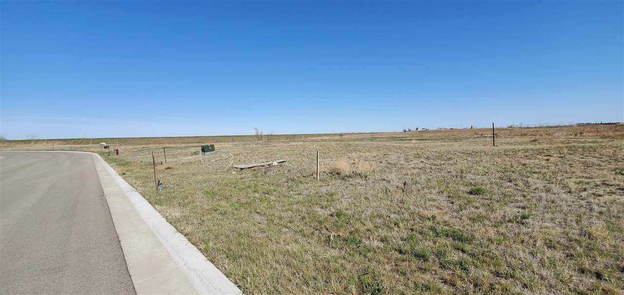 Property Photo:  301 14th St Block 35 Lot 3  ND 58852 