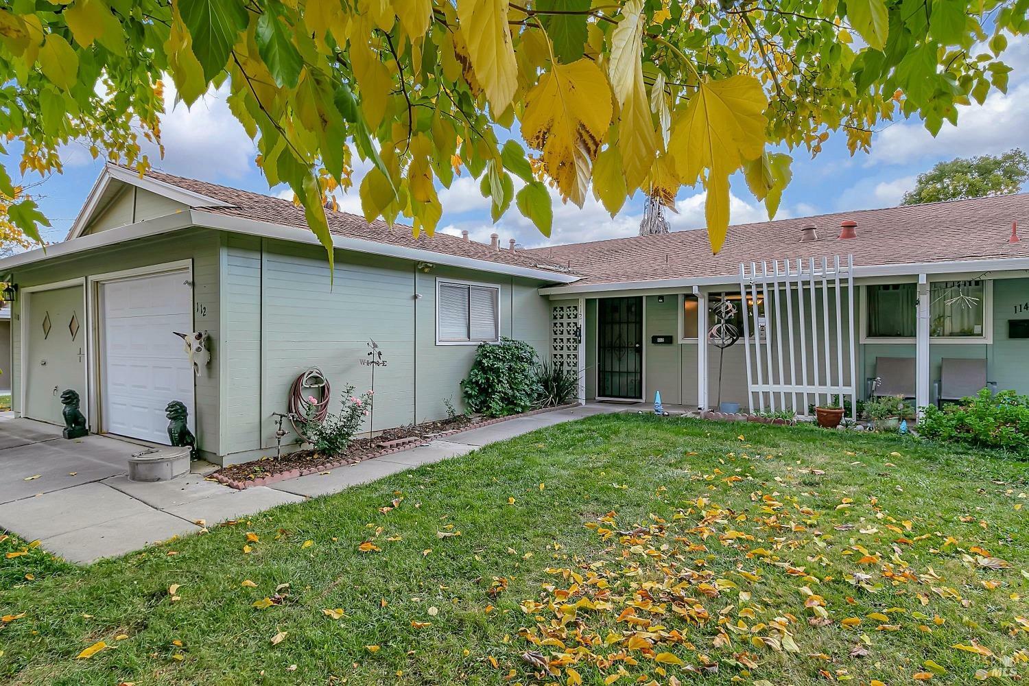 Property Photo:  112 El Dorado Way  CA 95687 