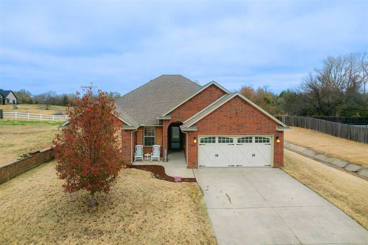 Property Photo: 2101 Woodmont Ave. OK 74604