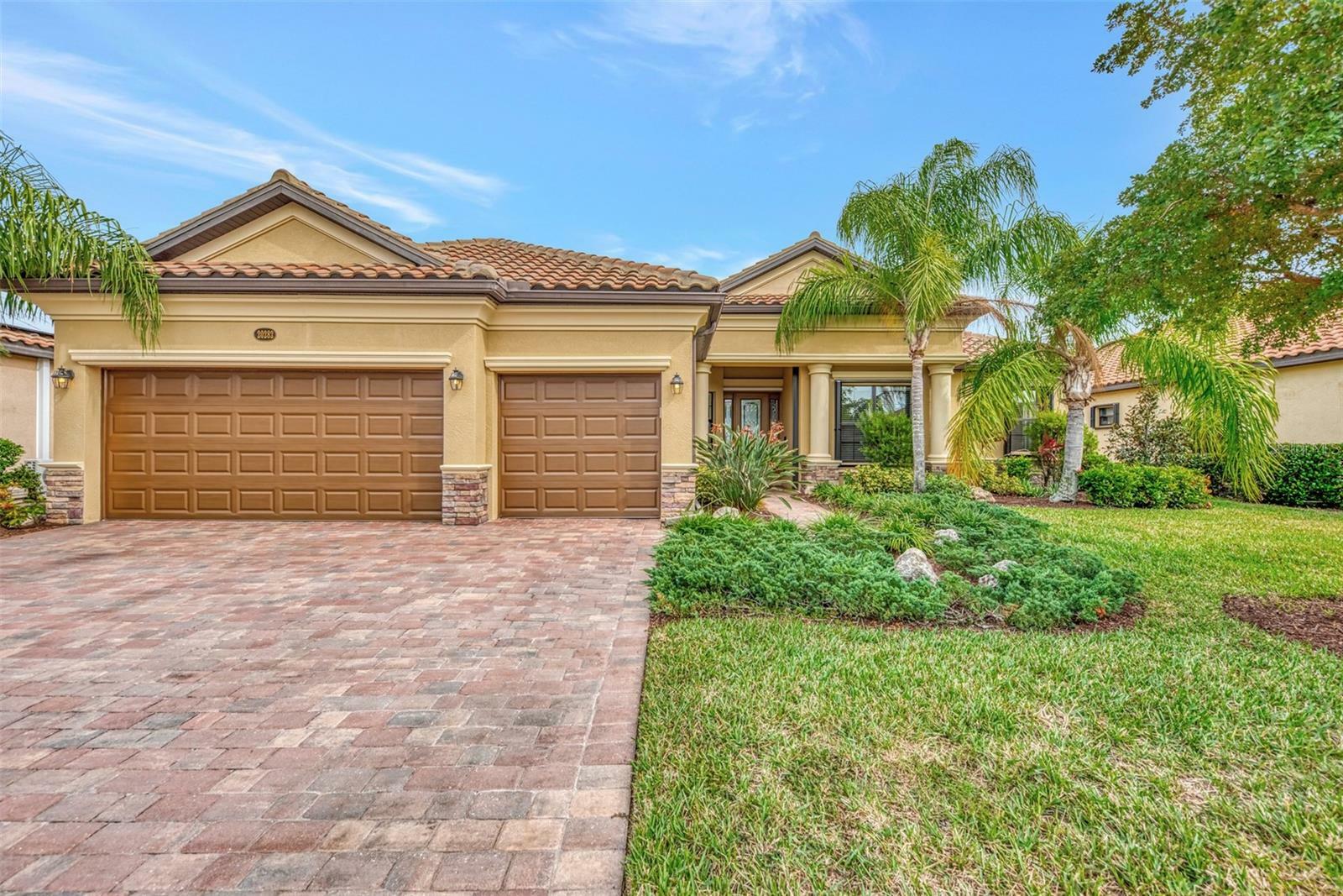 Property Photo: 20282 Cristoforo Place FL 34293