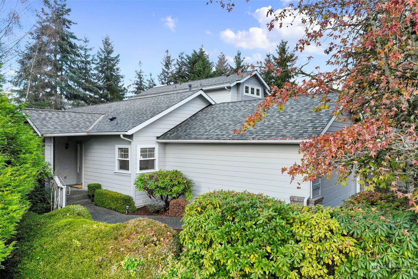 House for sale in Lynnwood 16710 Graystone Drive, Lynnwood, WA 98037